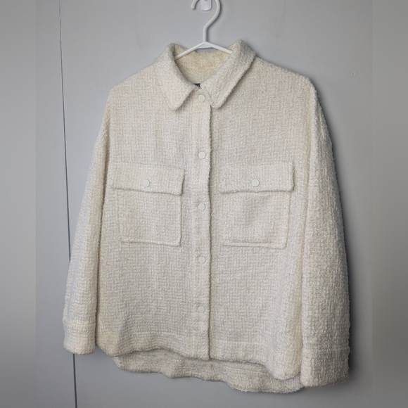 Zara Jackets & Blazers - ZARA Women Tweed cream vest size XS Oversized fit very classic !